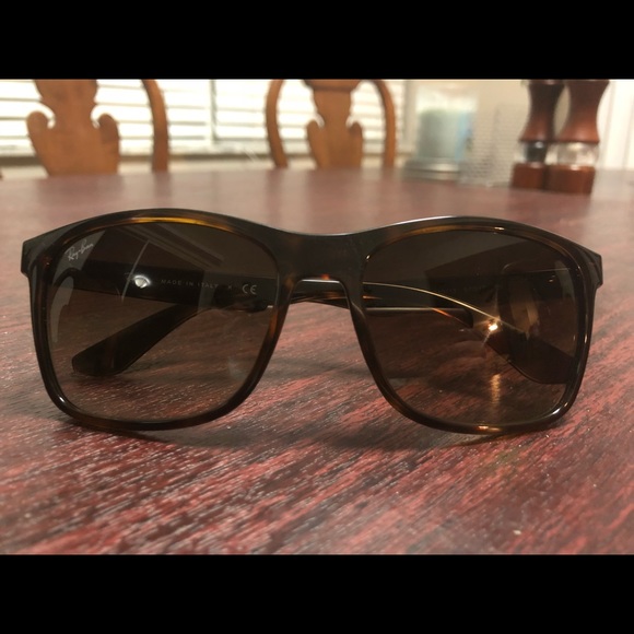 Ray-Ban Sunglasses - Picture 3 of 6